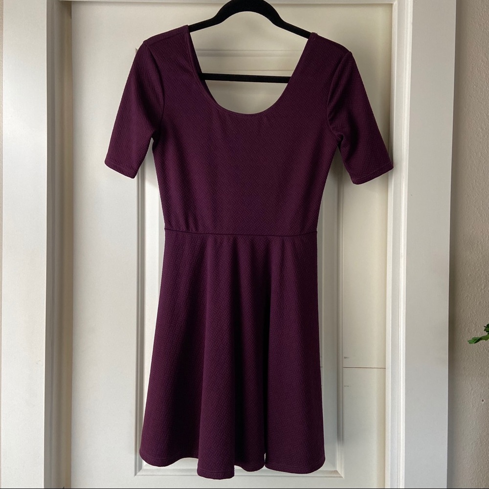 Short sleeve deep purple scoop neck dress S